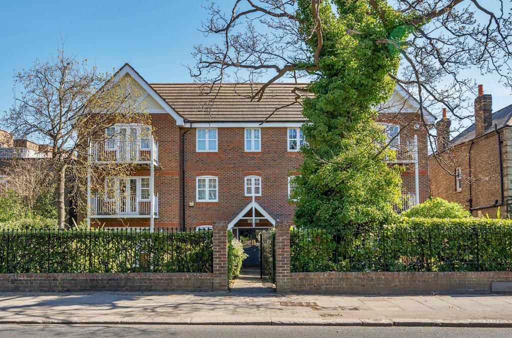 45 The Ridgeway, Enfield, London, UK, EN2 8PD