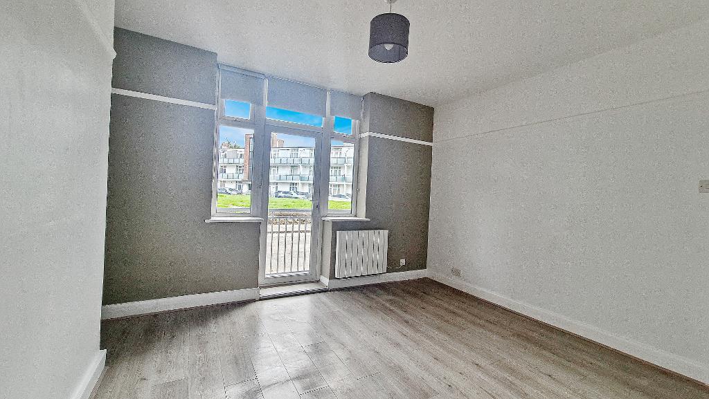 Angel Close, Edmonton, London, UK, N18 2UA