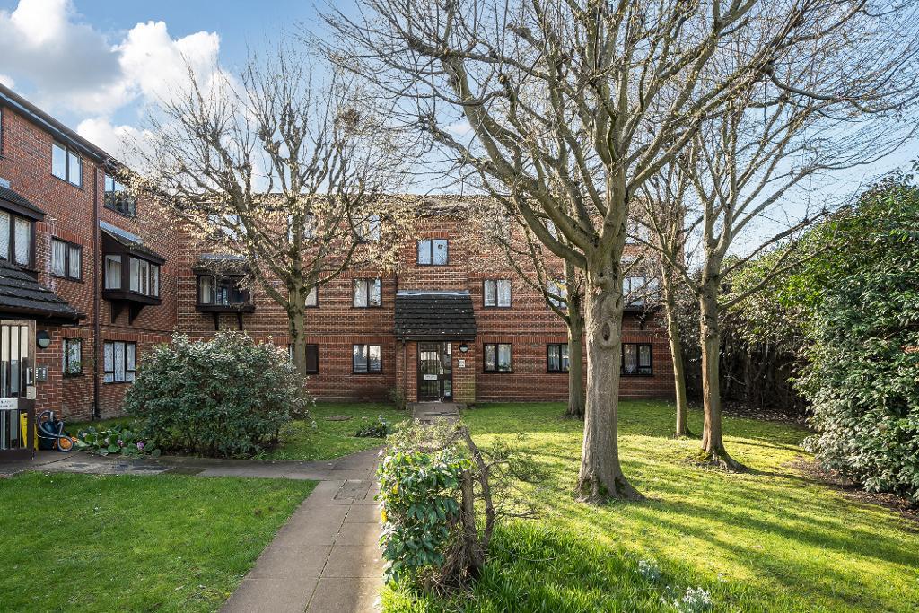 Eastern Road, London, UK, N22 7AS