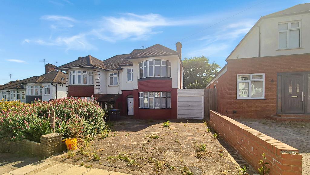 South Lodge Drive, London, N14 4XD